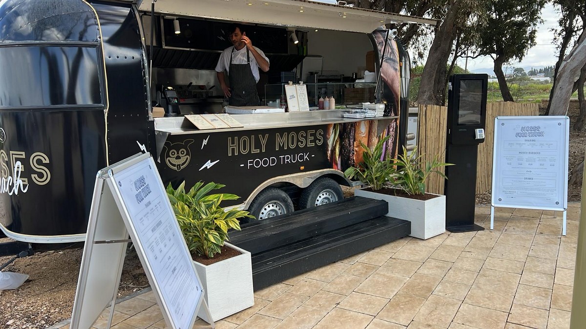 מוזס שופ פודטראק